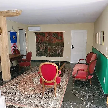 La Perchonniere Guest house Mamers